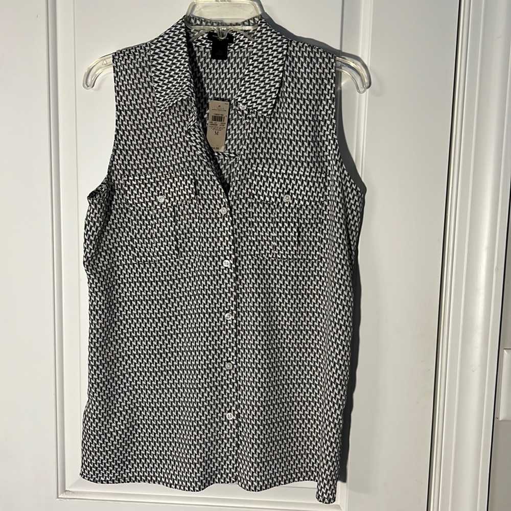 Light and breezy sleeveless top by Ann Taylor. NWT